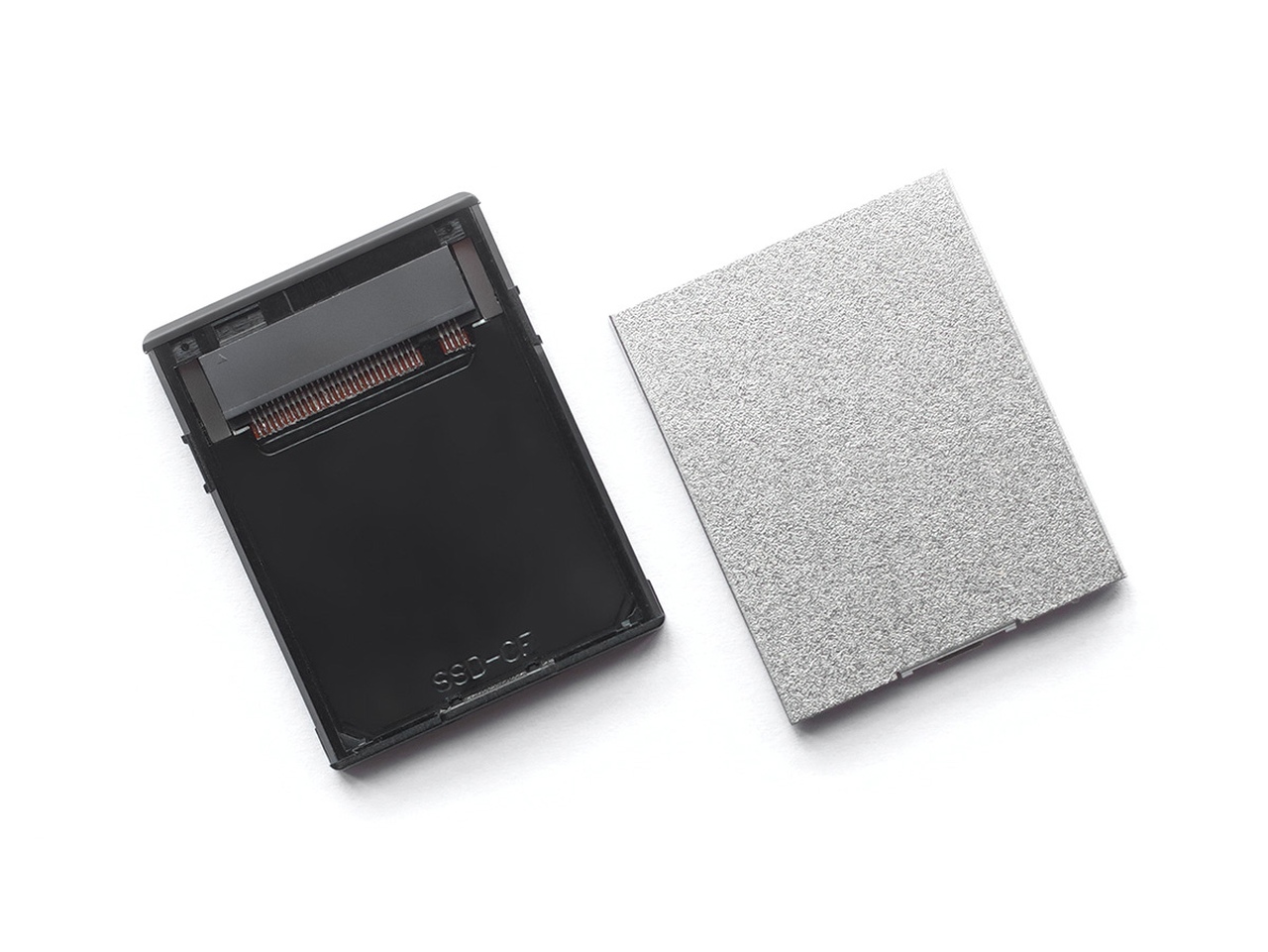 SSDをCFexpress Type B にするアダプター「SA-CFE1(B)」発売