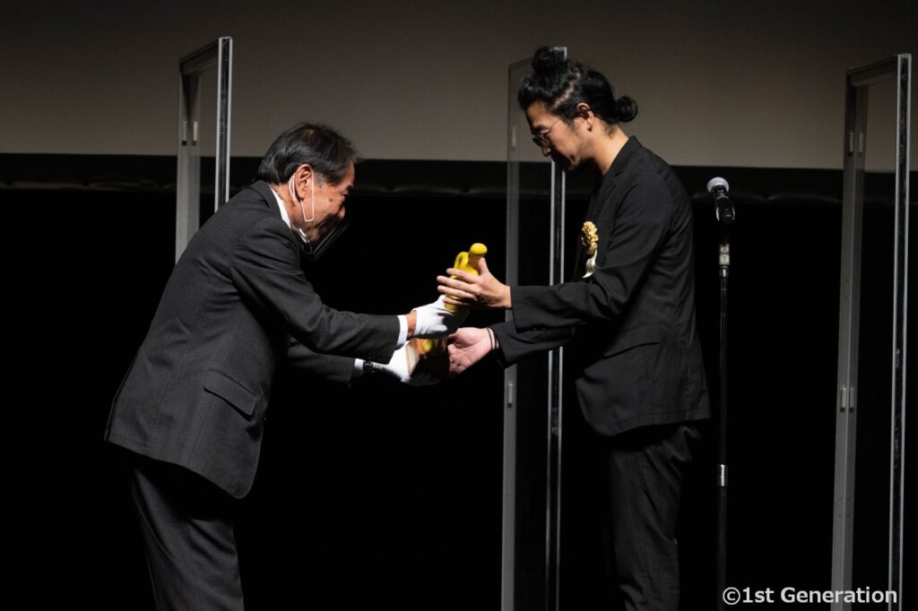 吉野耕平監督