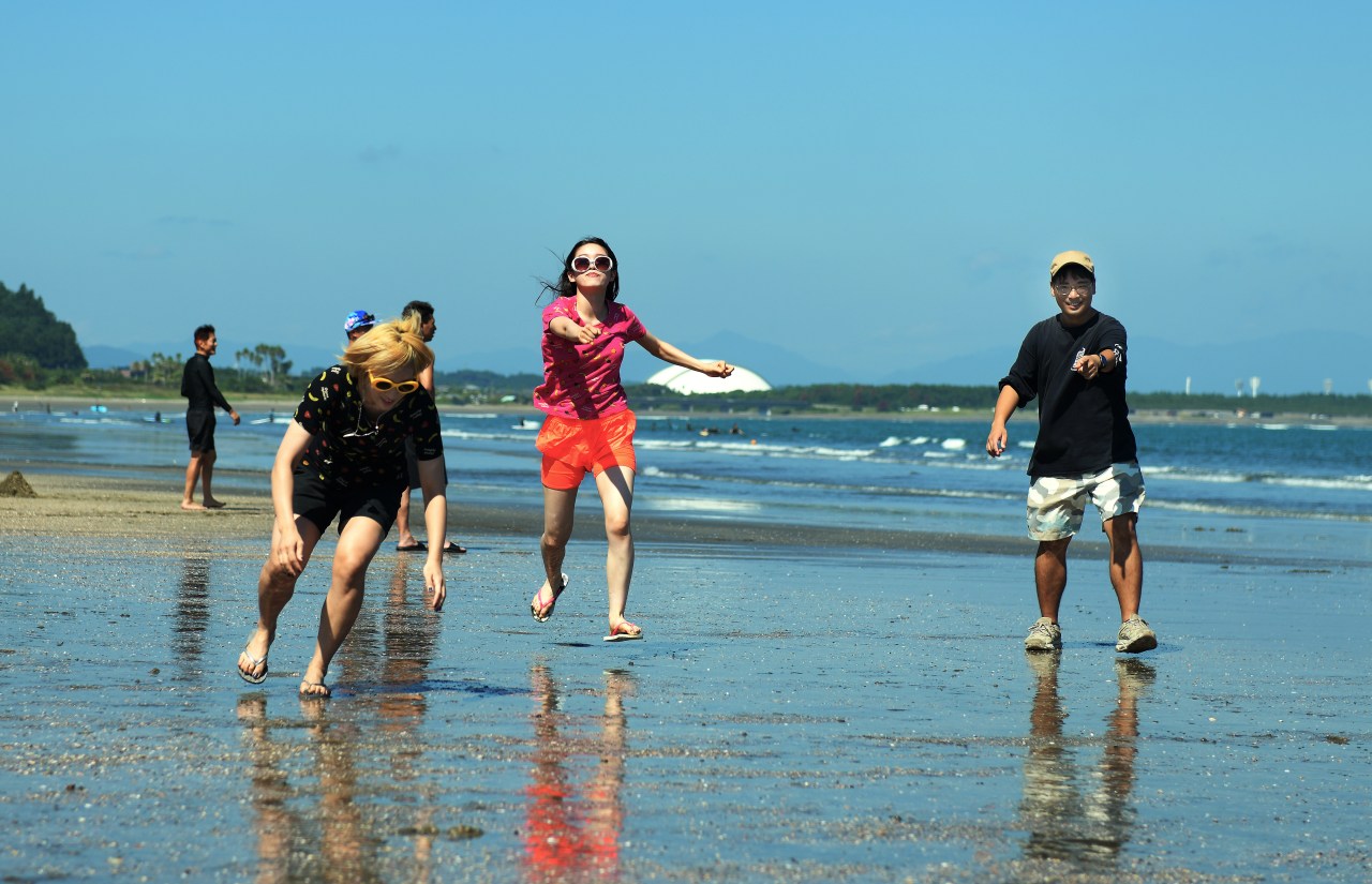 アクション映画「ベイビーわるきゅーれ３（仮題）」撮影中。現場スチール、コメント公開