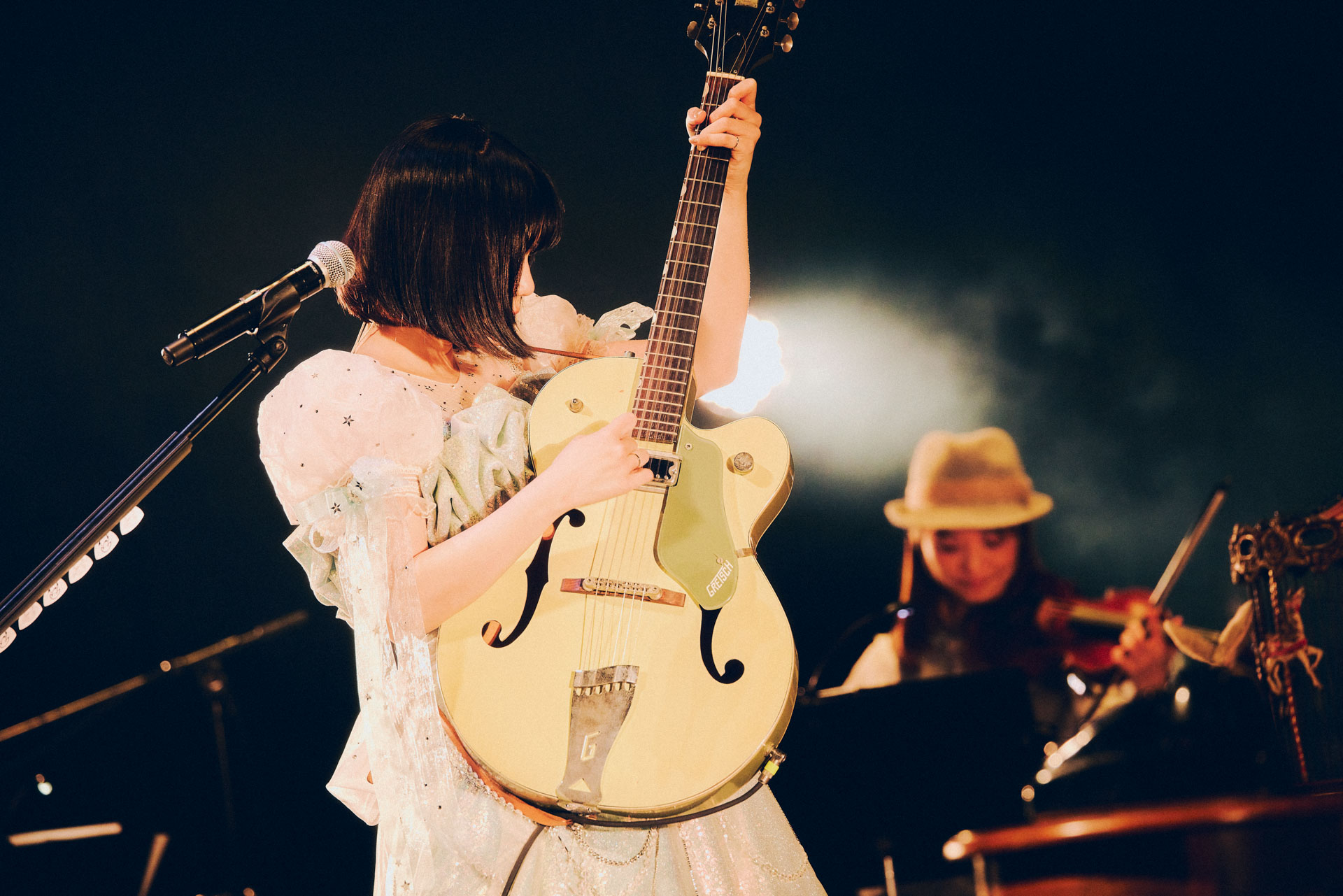 吉澤嘉代子、デビュー 10 周年記念公演の模様をスペシャにて独占オンエア。スカパー! 番組配信で放送との同時配信も決定！