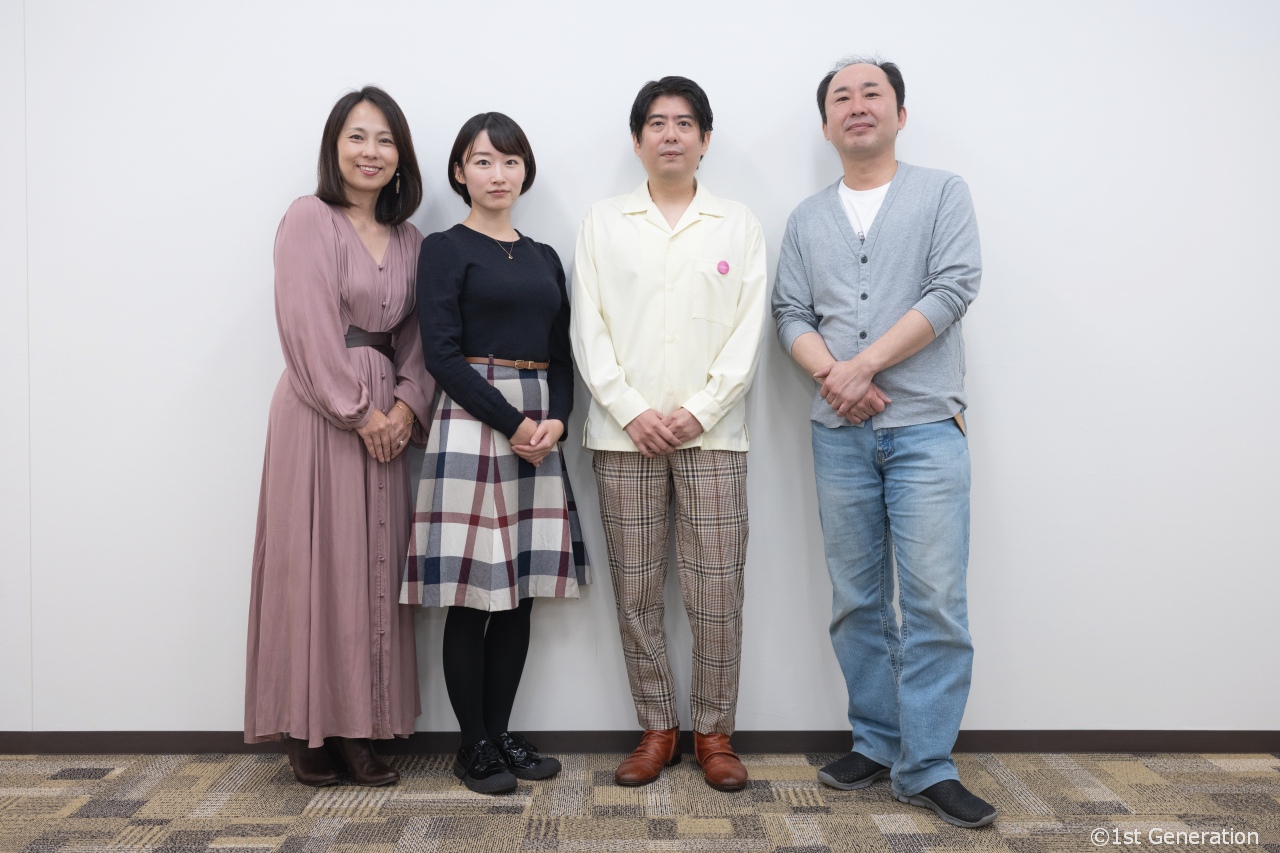 映画『悪鬼のウイルス』公開記念舞台挨拶。★心霊エピソードNo.1決定戦を開催。監督から村重杏奈への花束のプレゼント、次回作もオファー！？