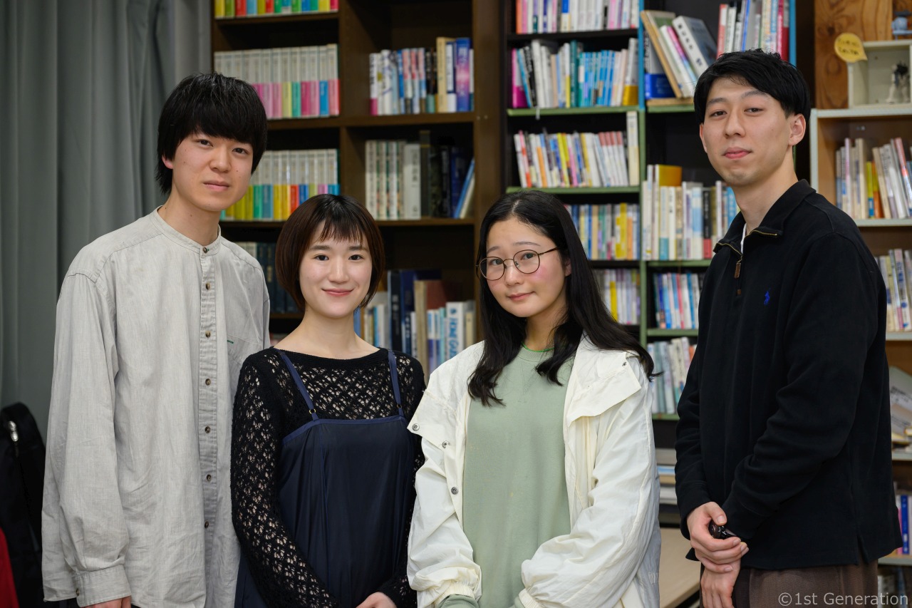 「16Cha 全国差し入れ大作戦＠東京」プレス発表会で、anoさんがフラフープに挑戦！アサヒ 十六茶をアピール