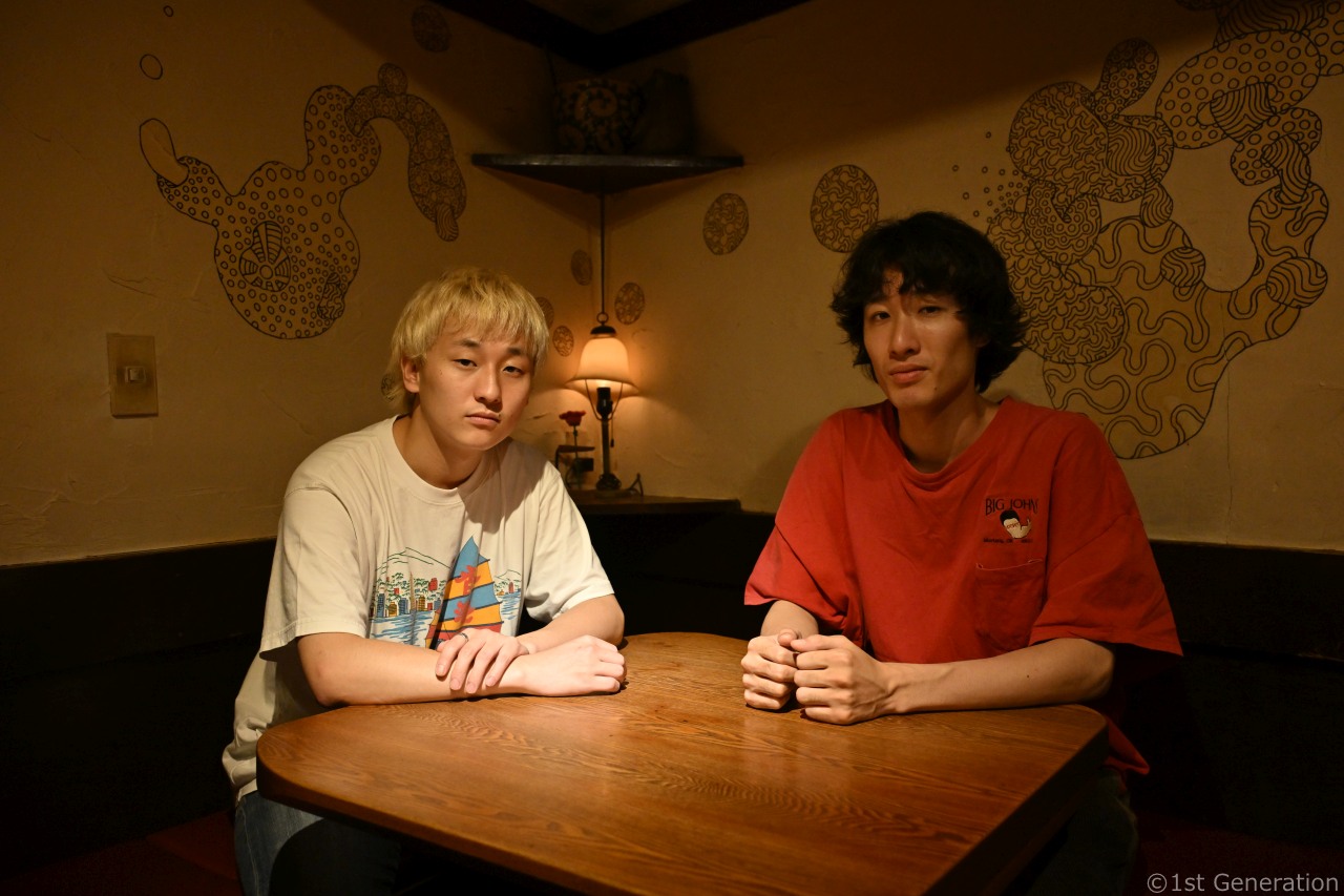 映画『ROPE』が紡ぐ、現代の絆――本作のロケ地のひとつでもある下北沢「浮島」で、俳優・樹と八木監督が語る、ゼロからつくりあげた物語