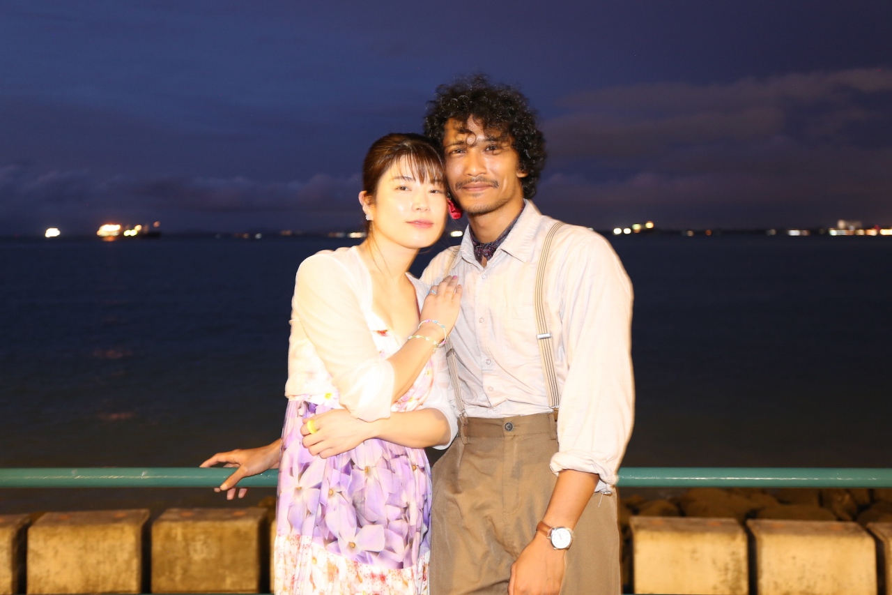 映画『天使の集まる島』、青木柚 と さとうほなみ も魅了された島でのオフショット公開。サプライズ出演情報に 平井亜門